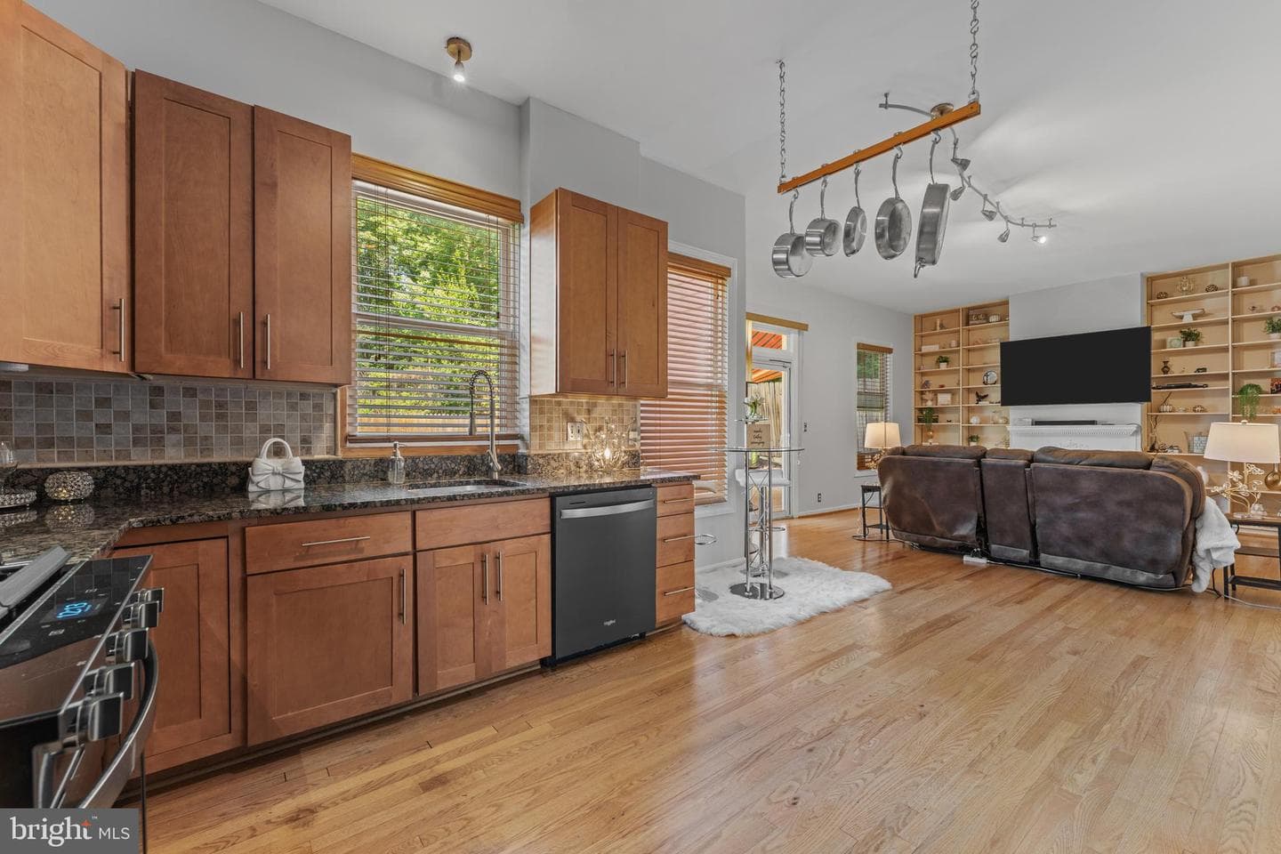 11906 Claridge Road photo 9