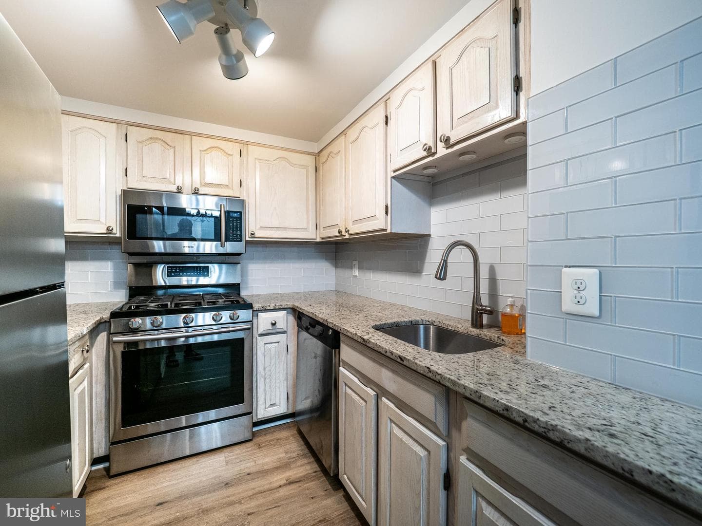 4808 Moorland Lane #608 photo 12