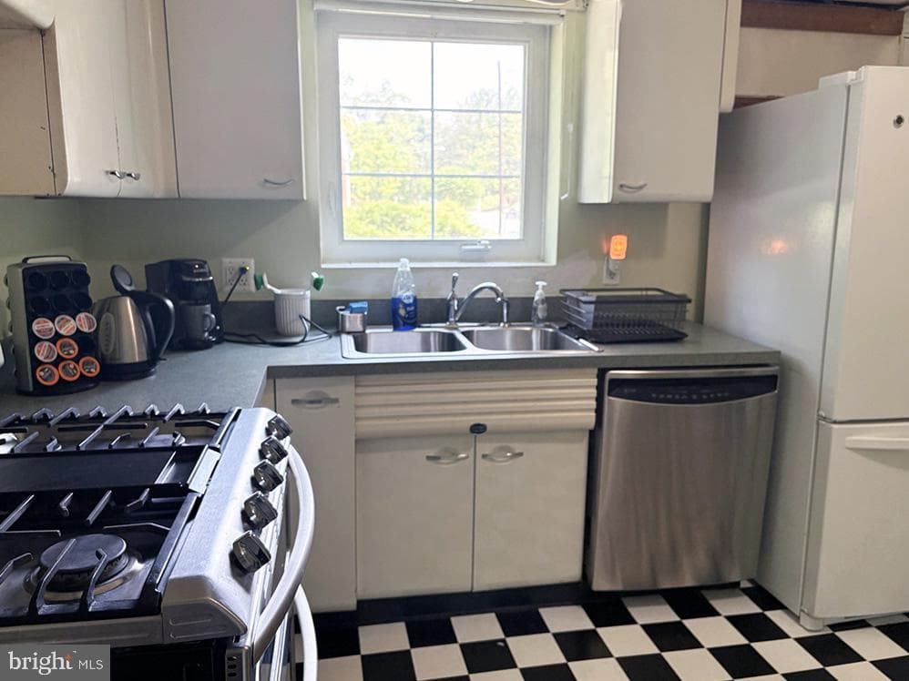 10400 Lorain Avenue photo 9