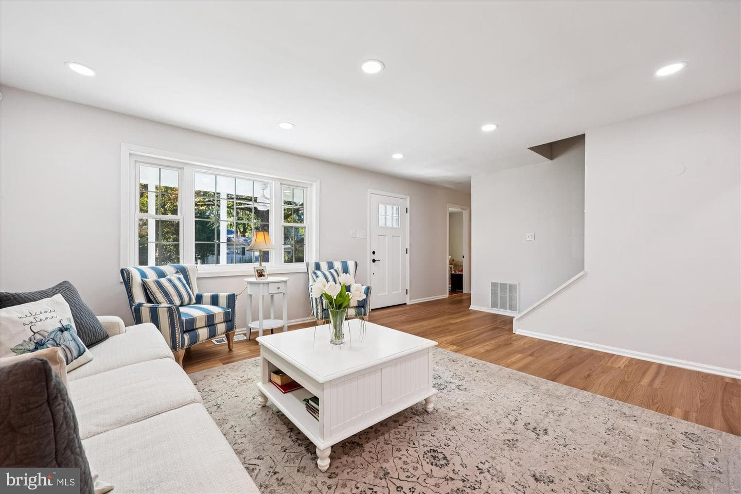 3923 Halsey Street photo 11