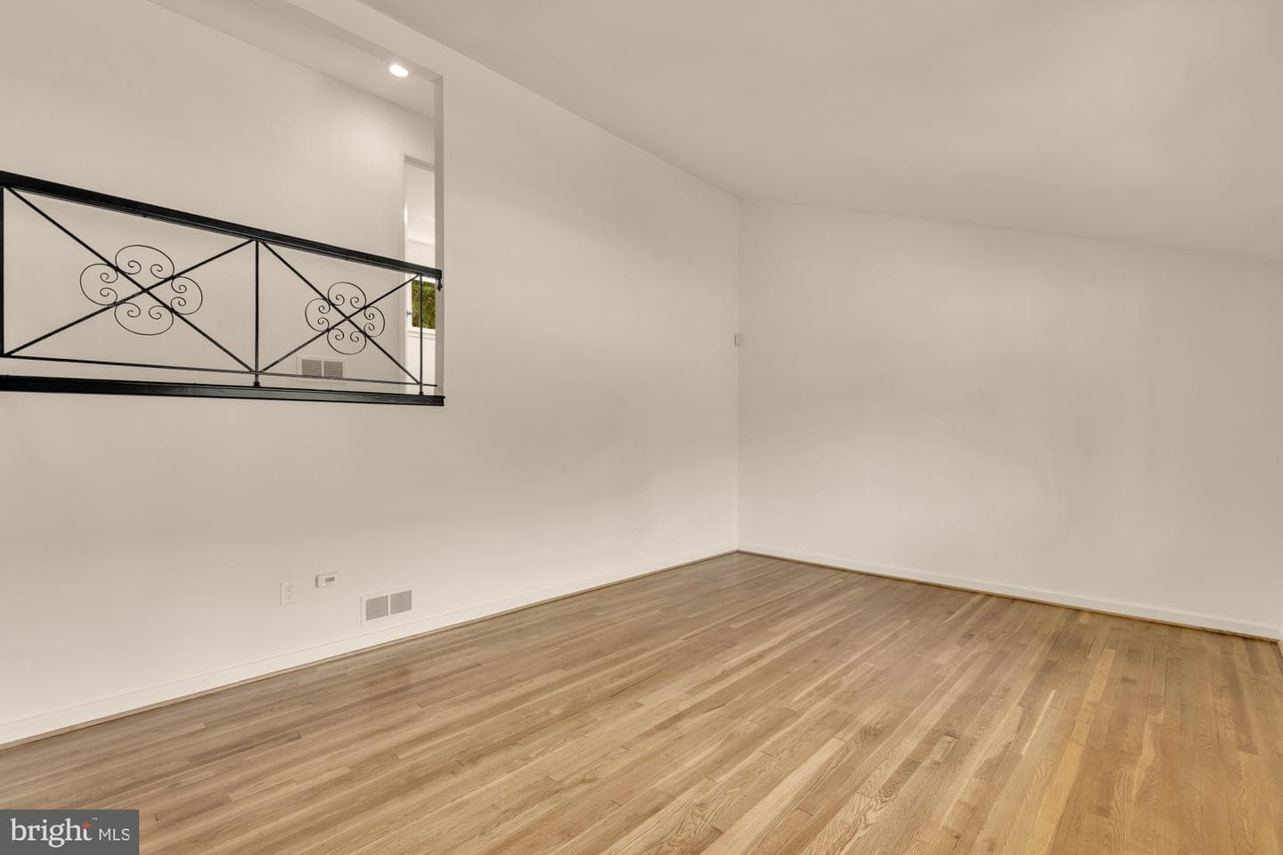 12915 Moray Road photo 4