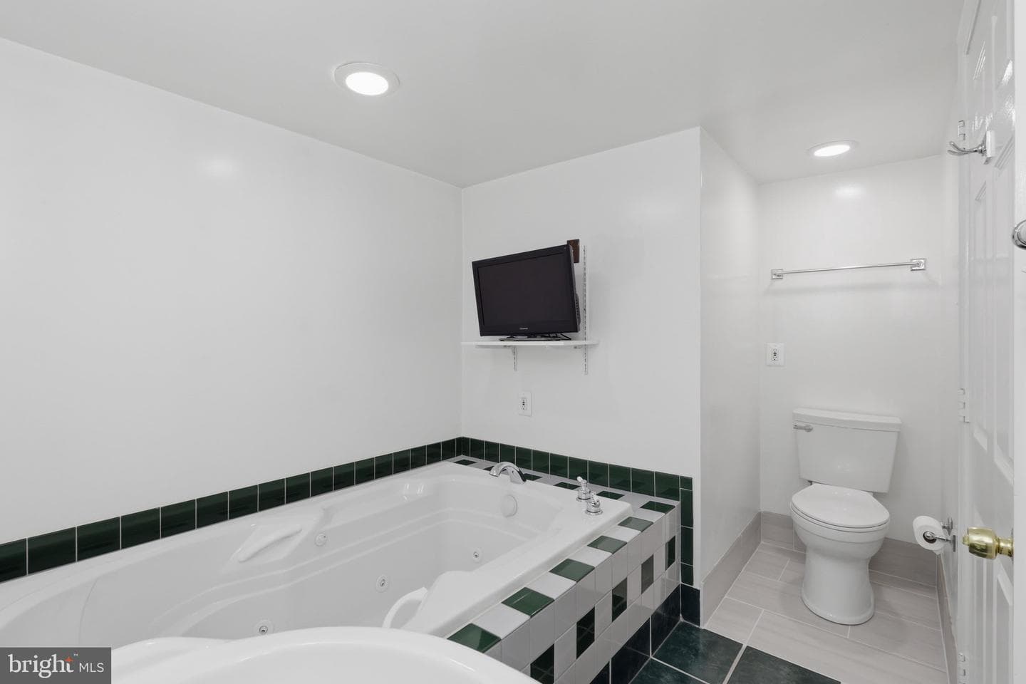 13105 Hallet Court photo 24