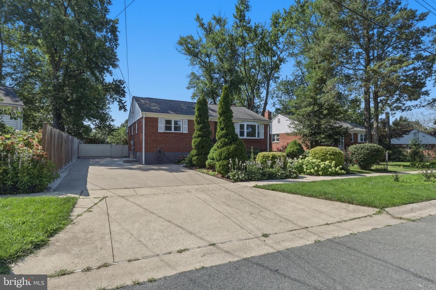 13105 Hallet Court photo 3