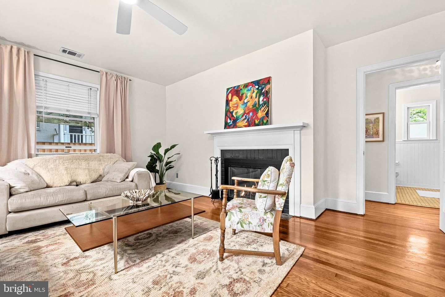 705 Bonifant Street photo 9