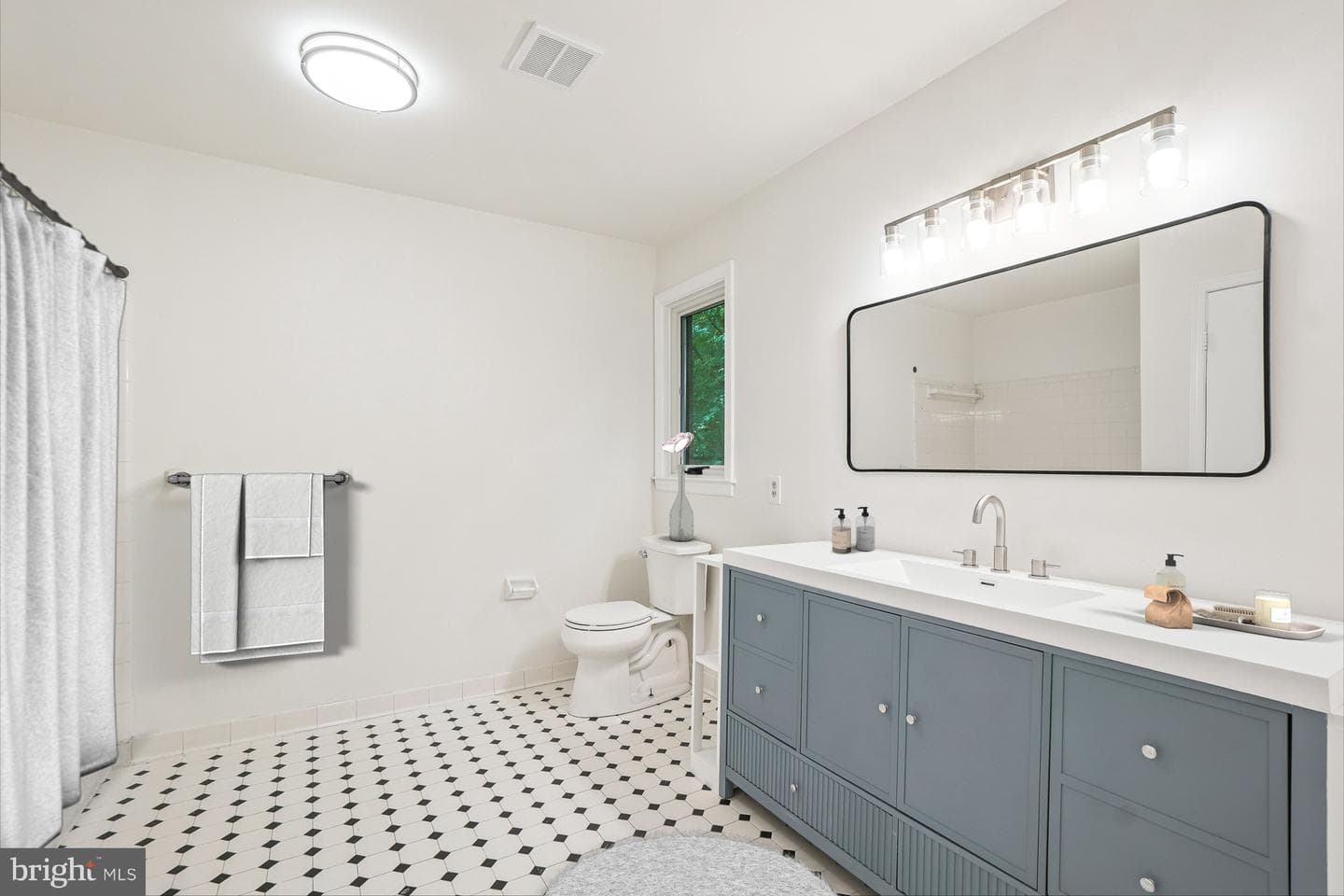 11701 Beekman Place photo 27