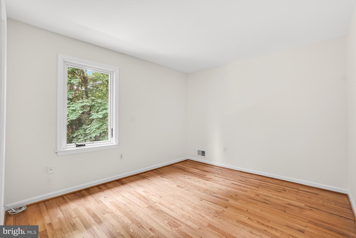 11701 Beekman Place photo 32