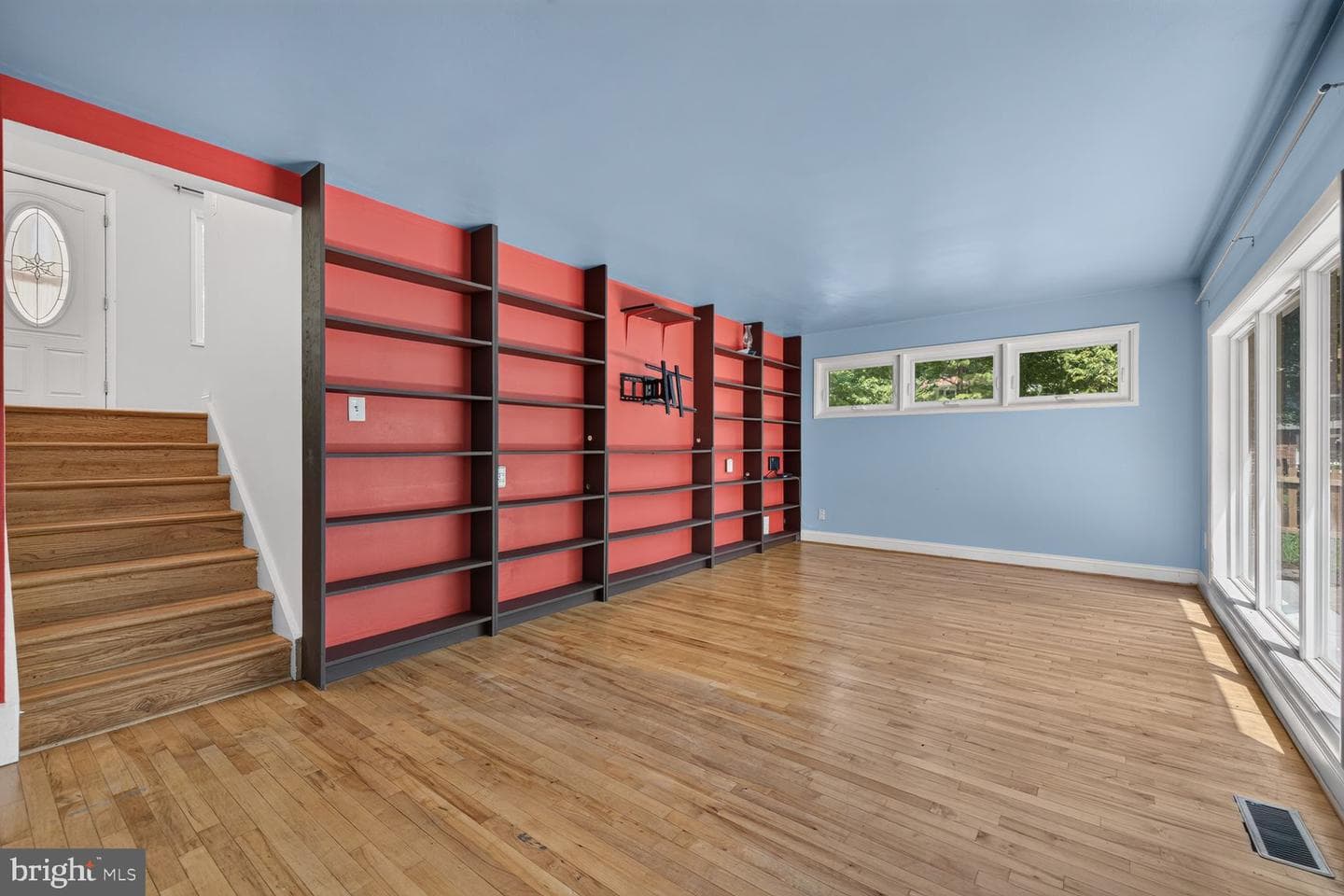 220 Thistle Drive photo 8