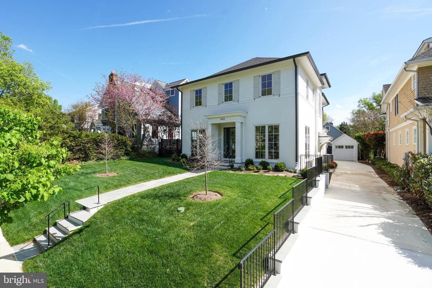 4422 Walsh Street photo 2