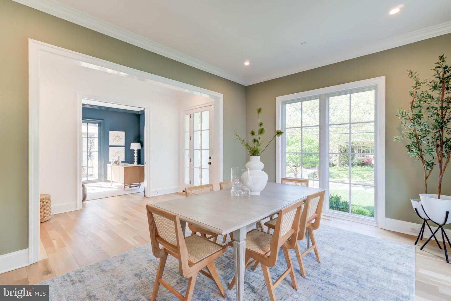 4422 Walsh Street photo 9