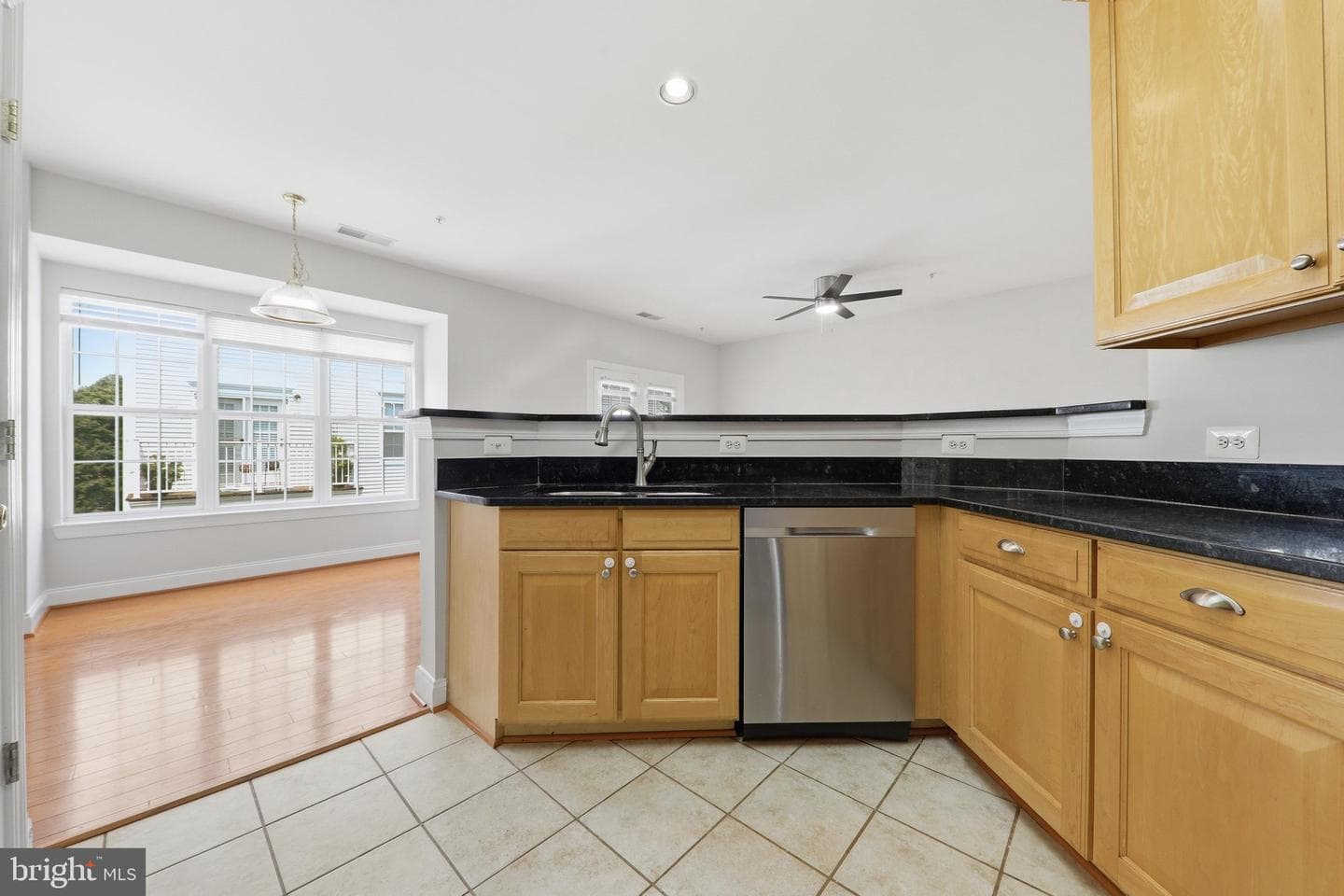 152 Mill Green Avenue #200 photo 27