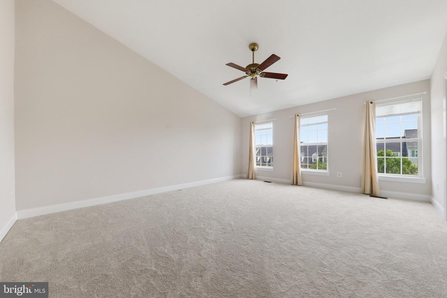 152 Mill Green Avenue #200 photo 28