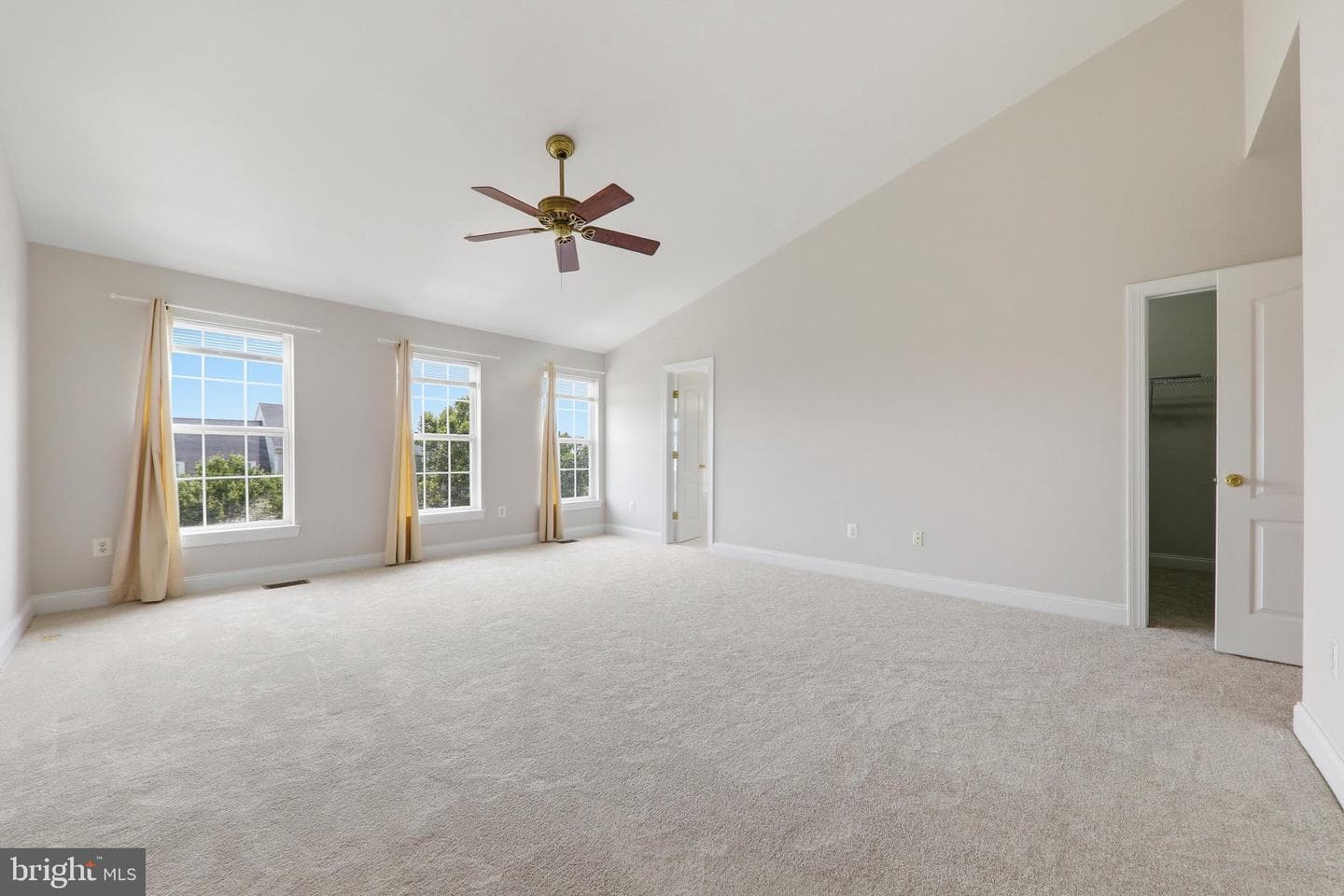 152 Mill Green Avenue #200 photo 29