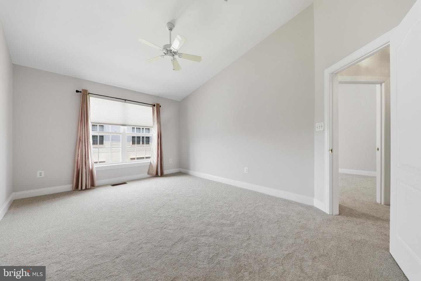 152 Mill Green Avenue #200 photo 39