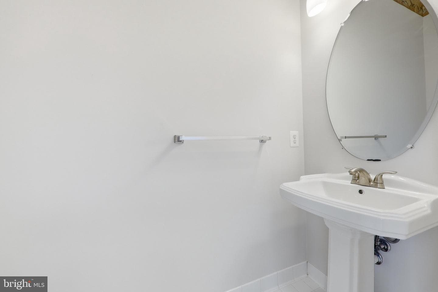 152 Mill Green Avenue #200 photo 44