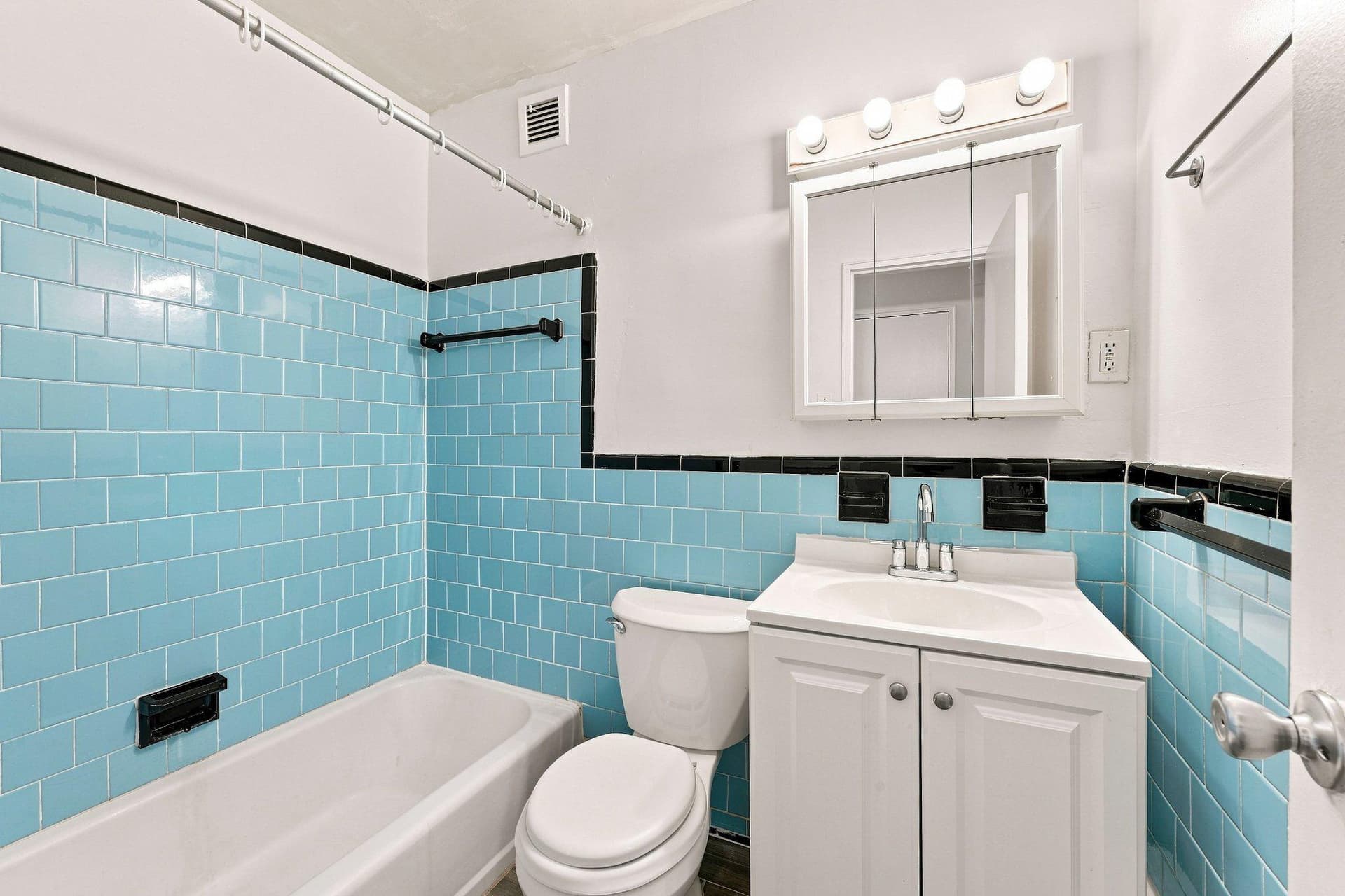 95 E Wayne Avenue #212 photo 14