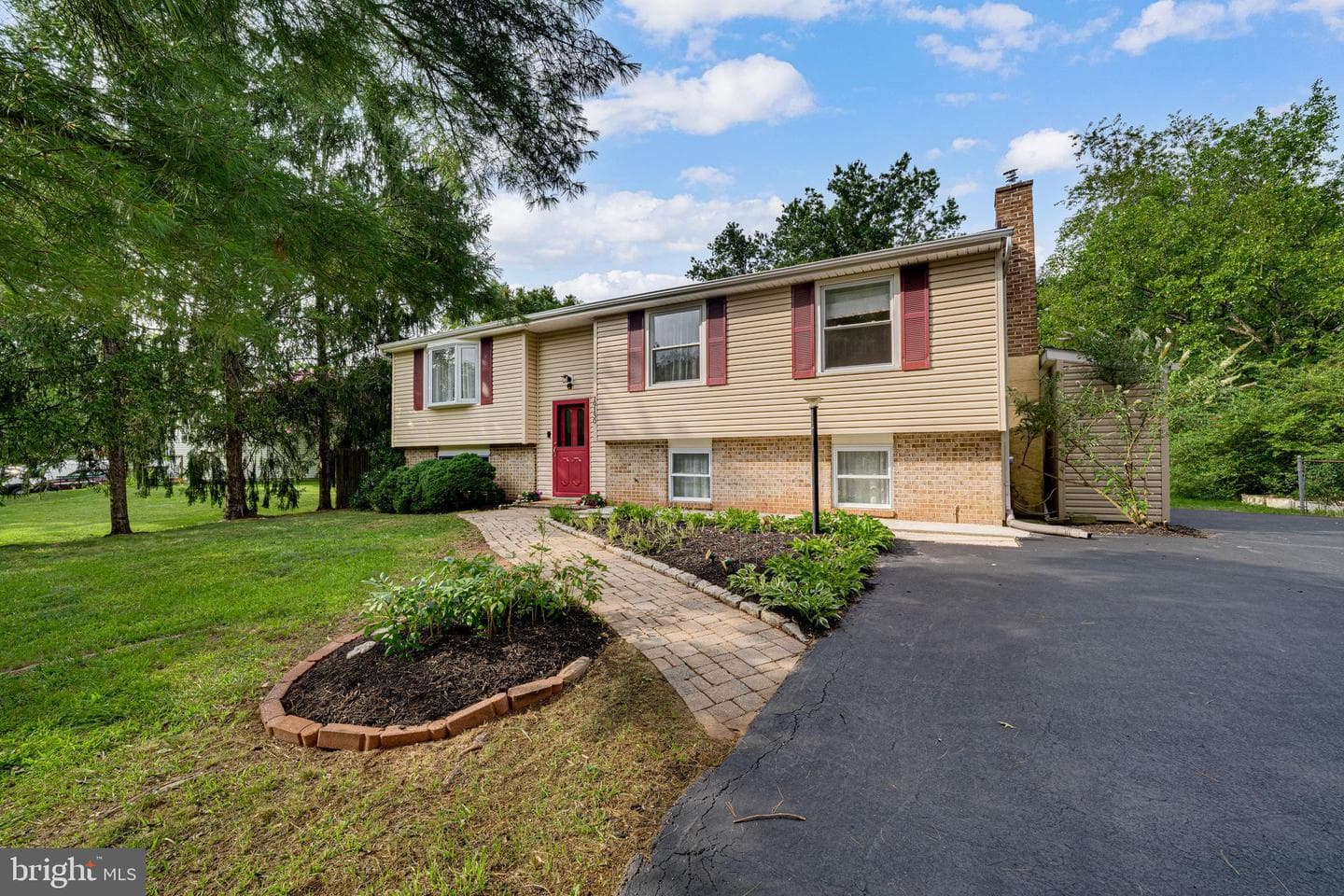 19130 Dowden Circle, Poolesville