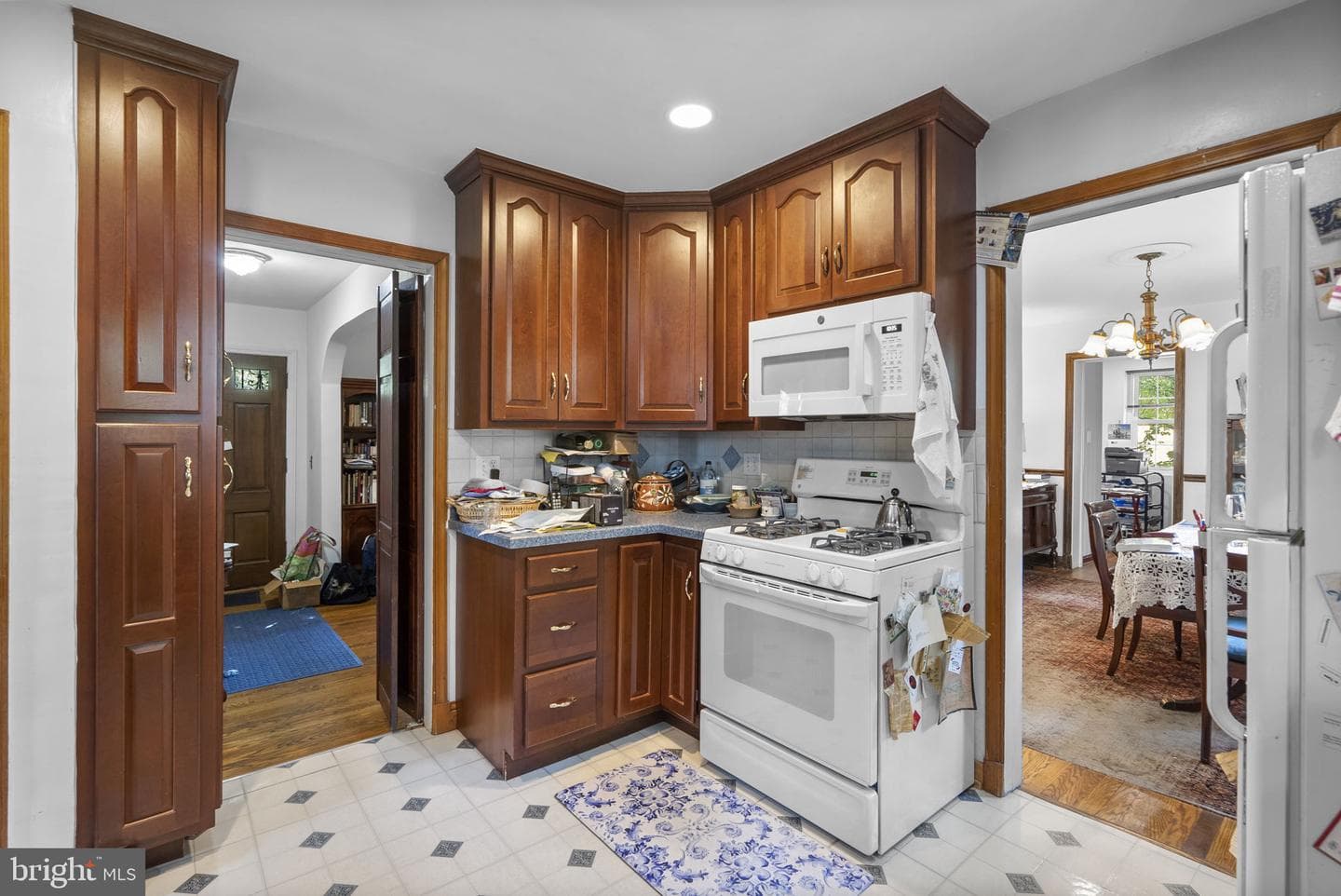 8911 Bradford Road photo 17