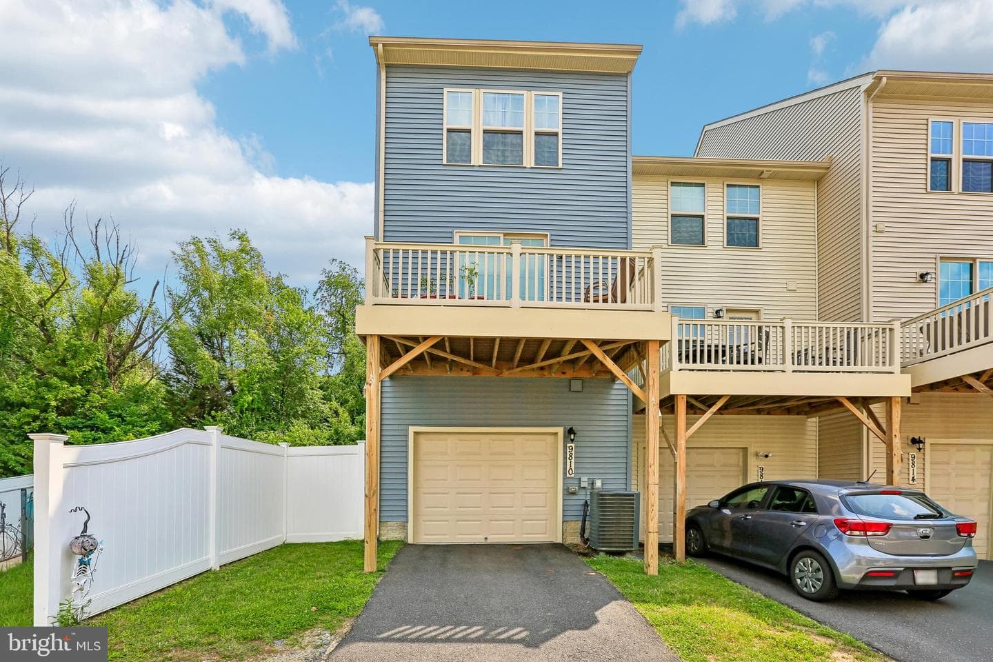 9810 Posterity Ln photo 27