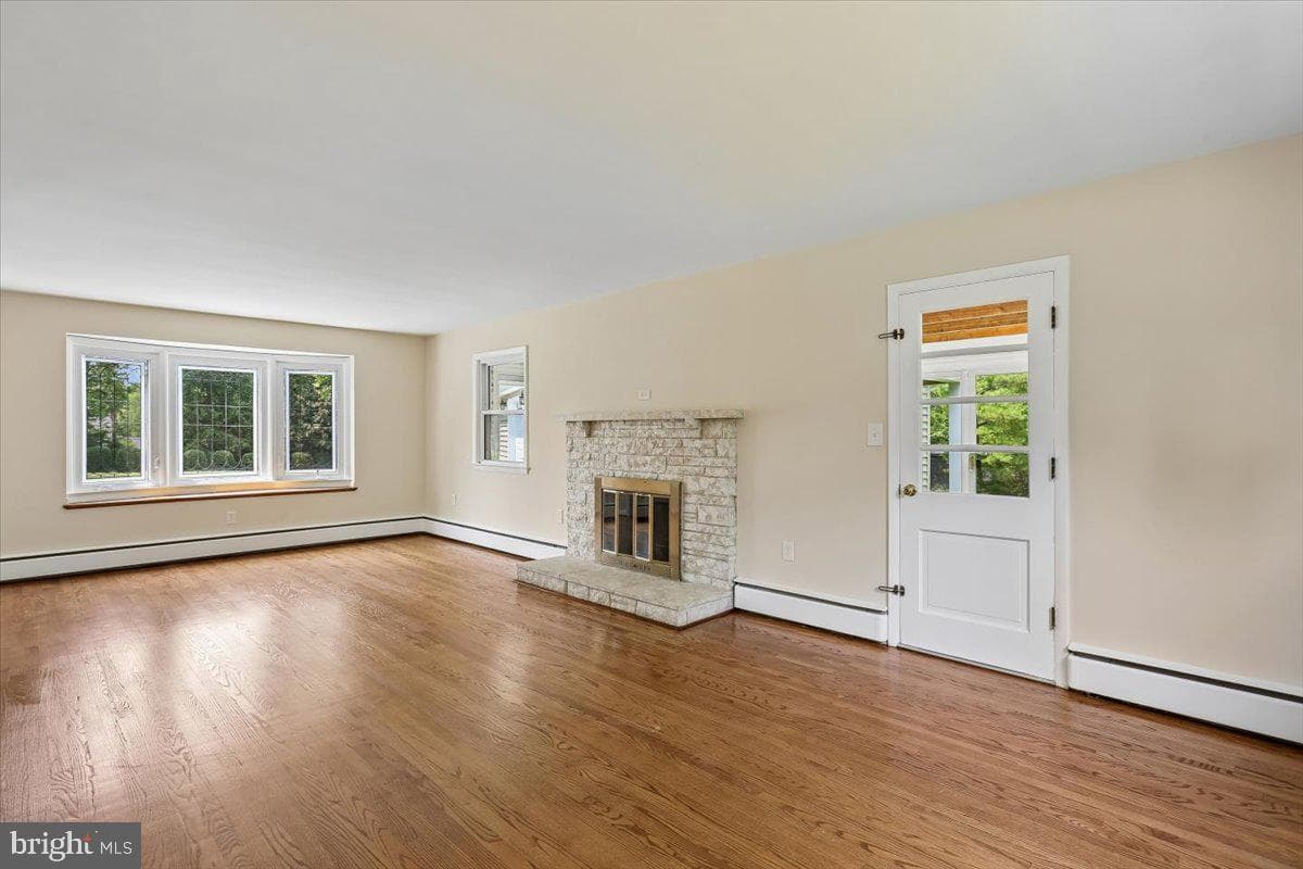 14811 Springfield Road photo 11