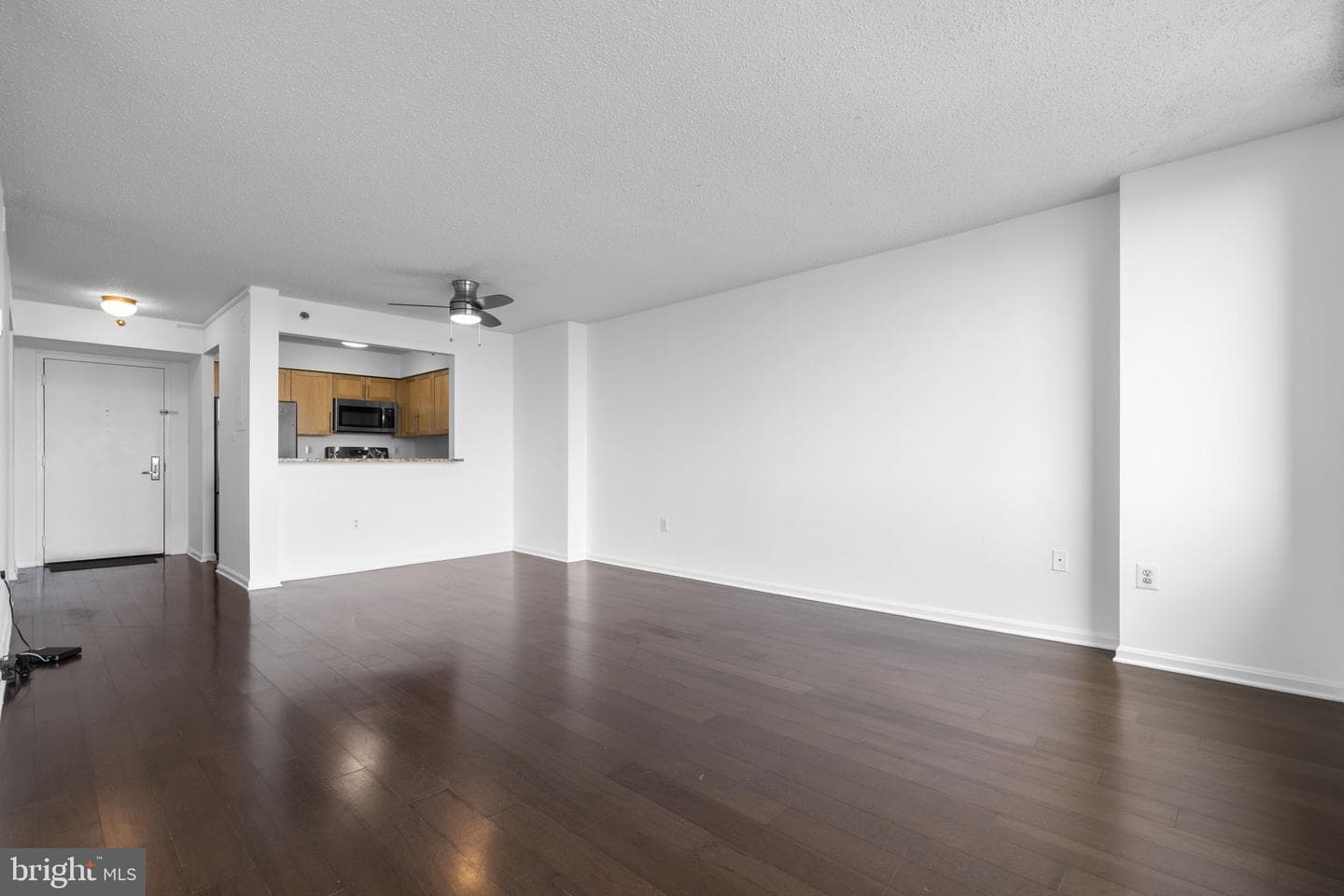 10101 Grosvenor Place #2013 photo 8