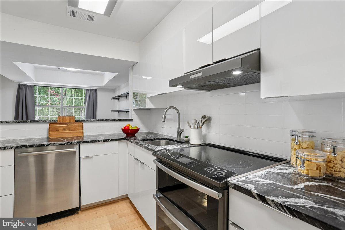 5821 Inman Park Circle #350 photo 7
