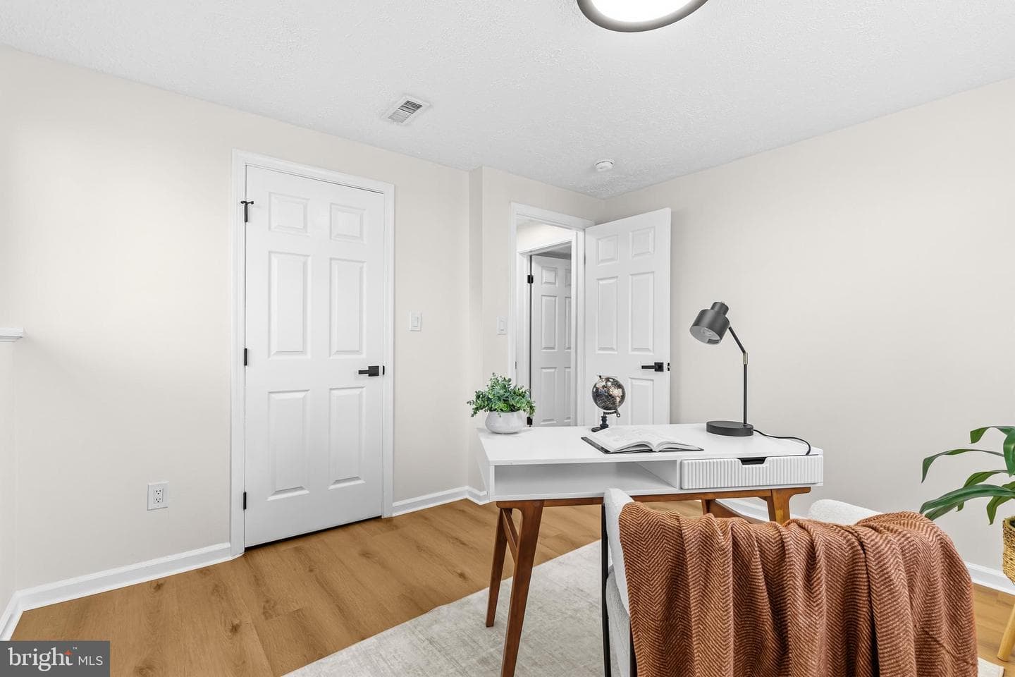 20716 Scottsbury Drive photo 36