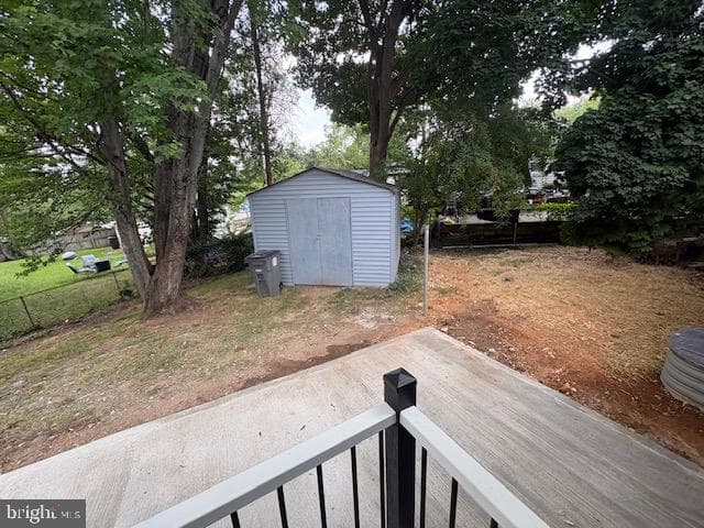 1000 Maple Avenue photo 24
