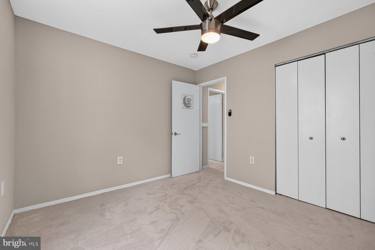 20501 Neerwinder Street photo 25