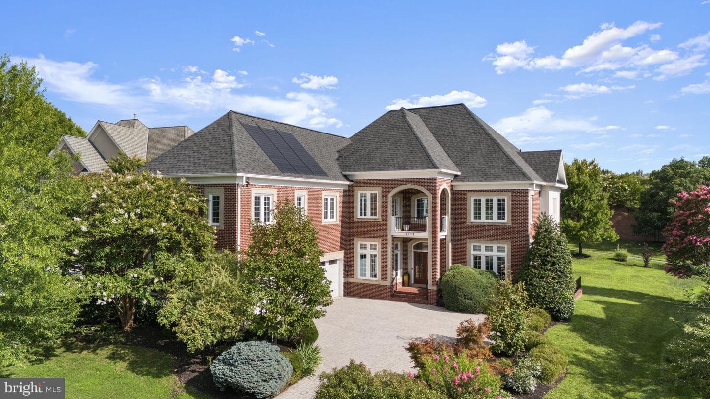 6114 Rosemont photo 1
