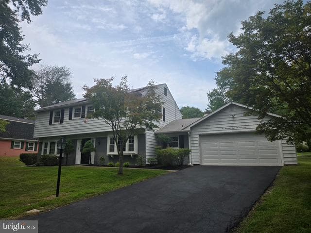 2801 Village Lane photo 1