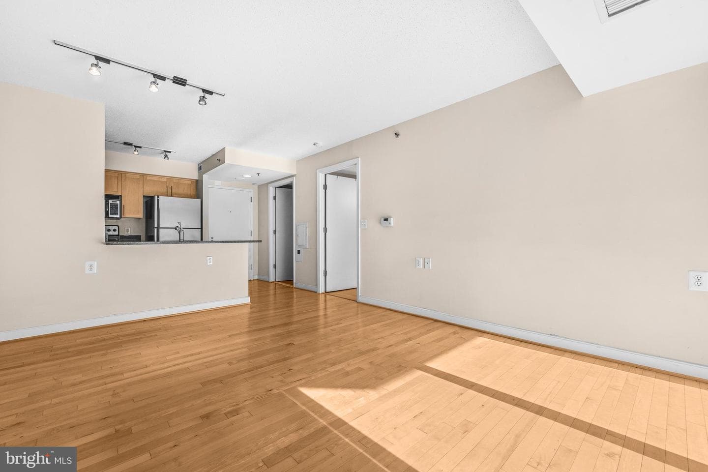 7500 Woodmont Avenue #s412 photo 11