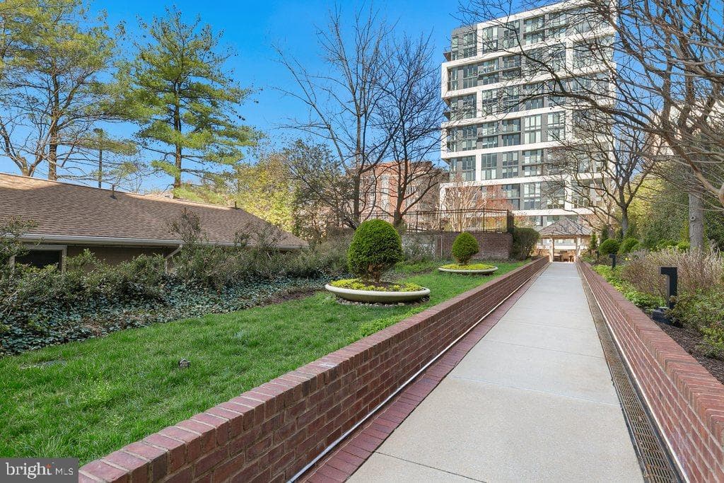 7500 Woodmont Avenue #s412 photo 24