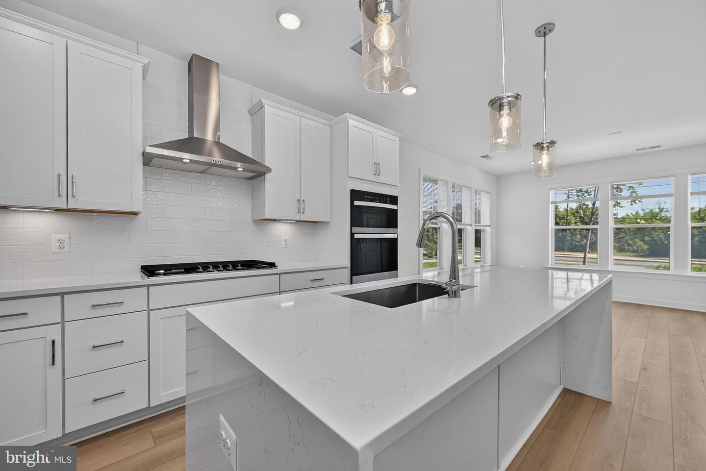 16184 Frederick Road photo 25