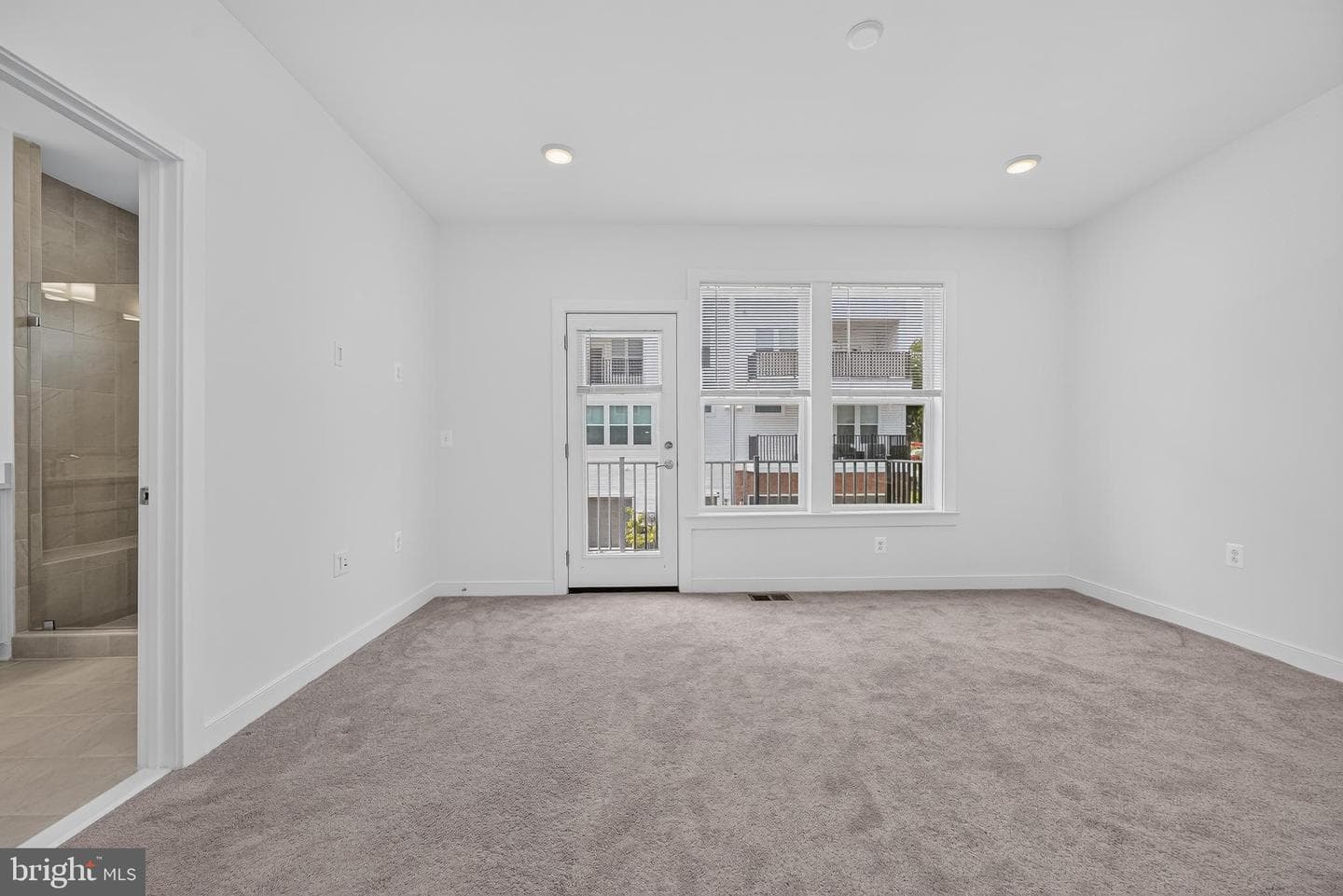 16184 Frederick Road photo 29