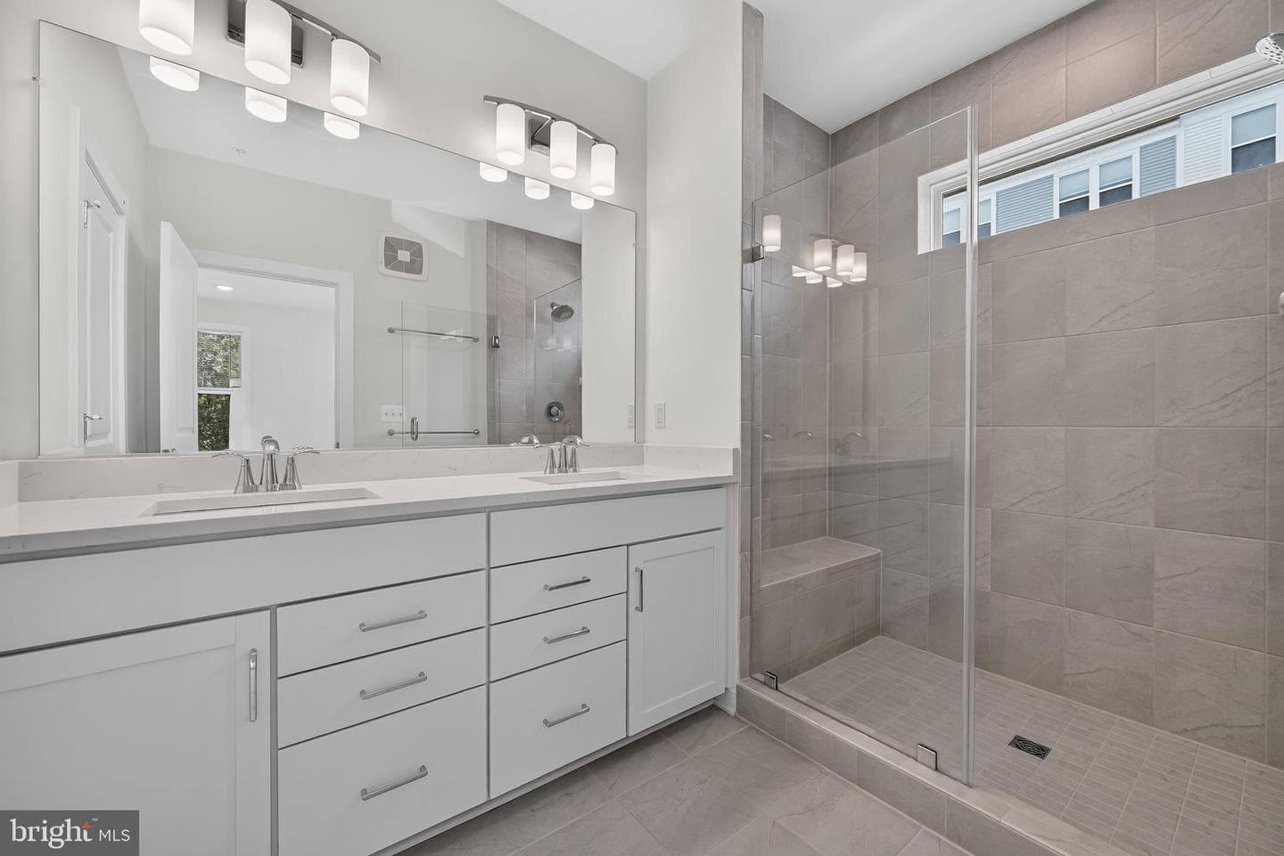 16184 Frederick Road photo 37