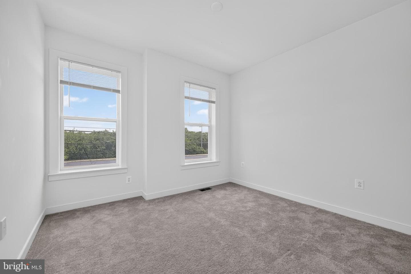16184 Frederick Road photo 47
