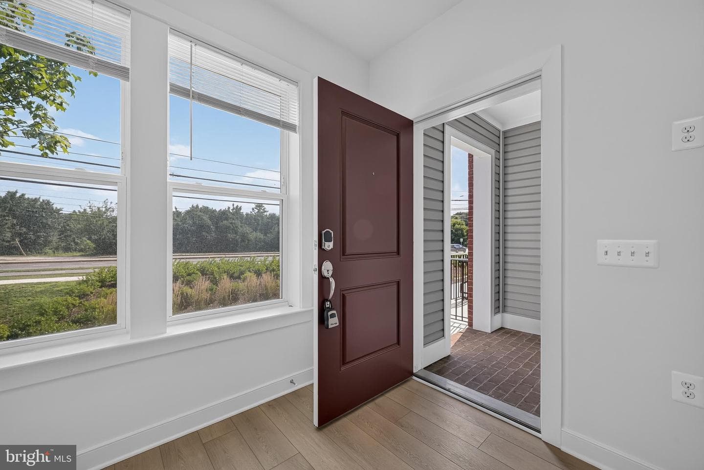 16184 Frederick Road photo 6