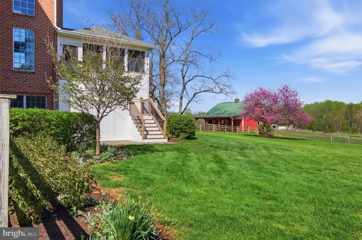 18905 Celebrity Lane photo 15