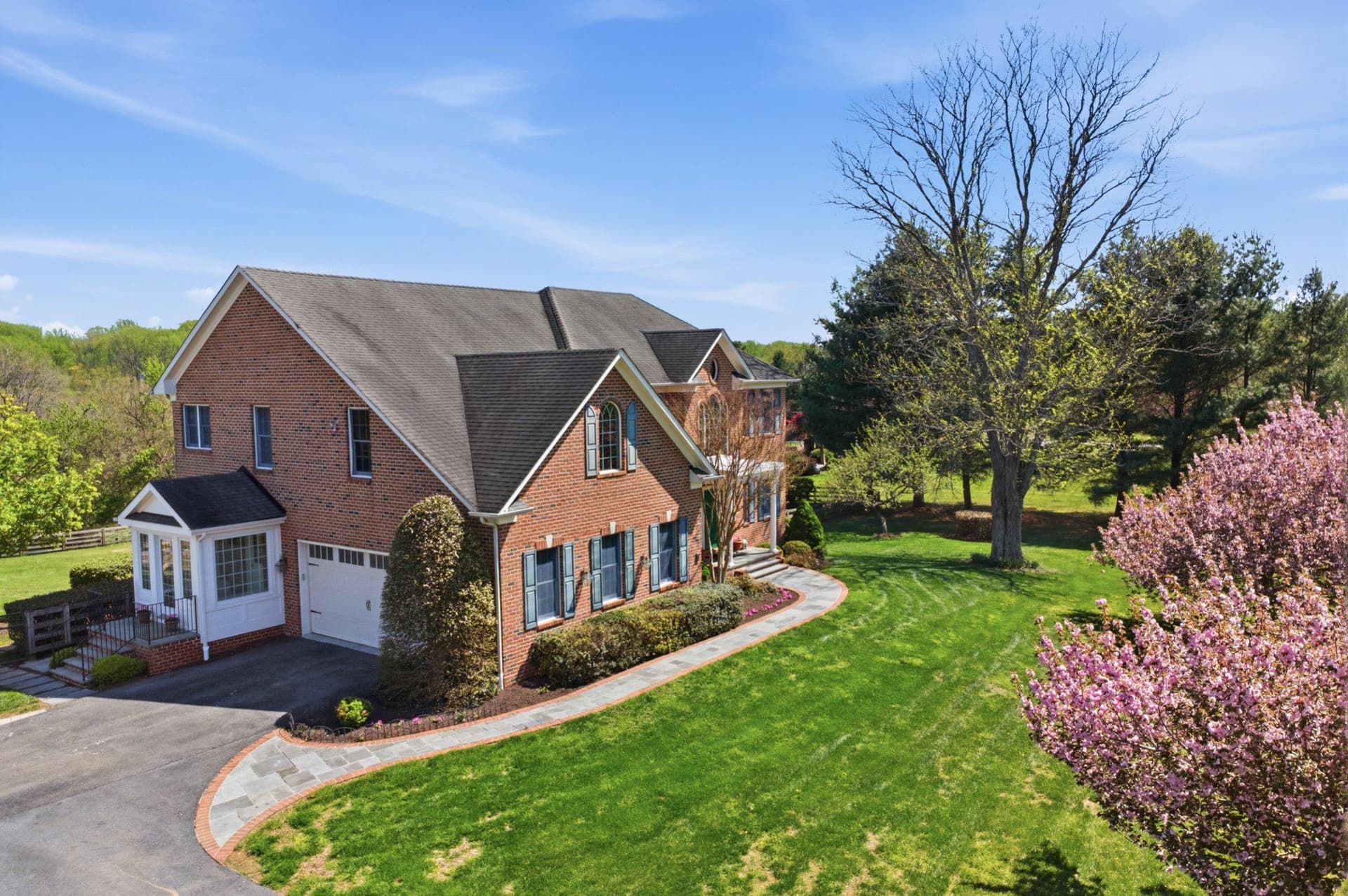 18905 Celebrity Lane photo 23