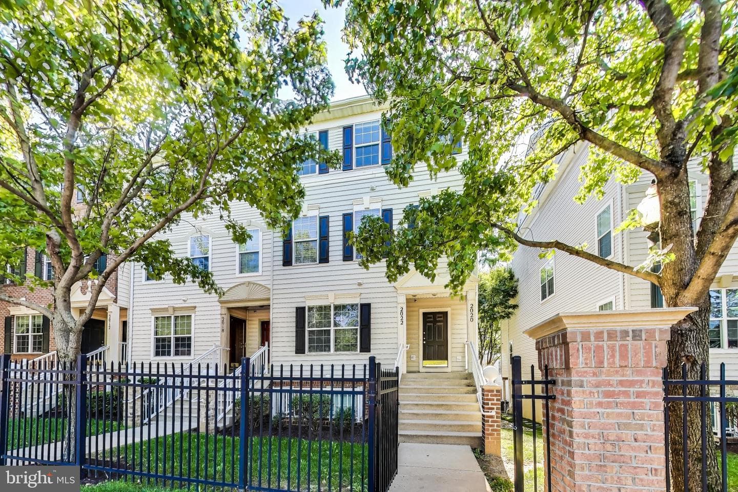 2022 University Boulevard W #11 photo 1
