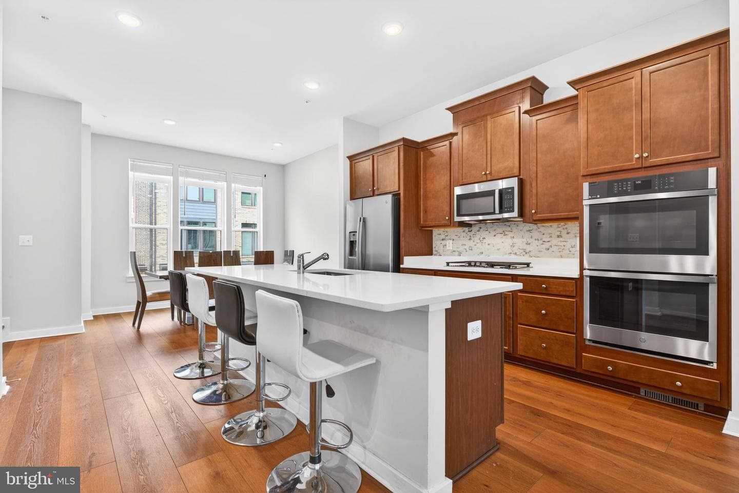 8279 Front Loop photo 10