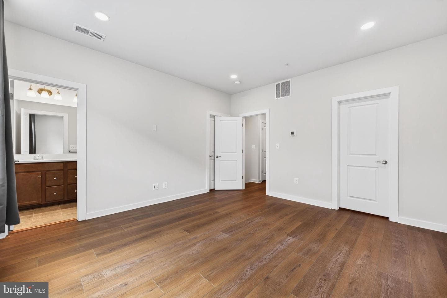 8279 Front Loop photo 19