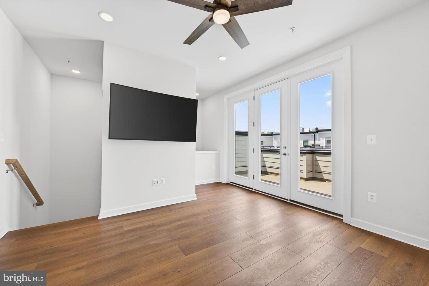 8279 Front Loop photo 27