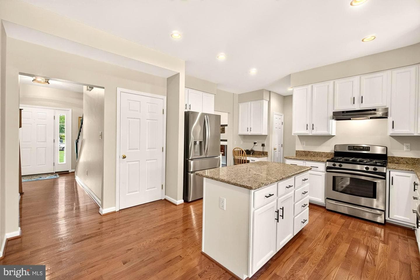16900 Hillard Street photo 27