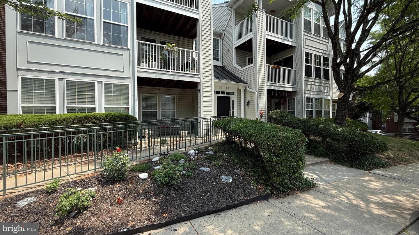 10101 Ridge Manor Terrace #b photo 1