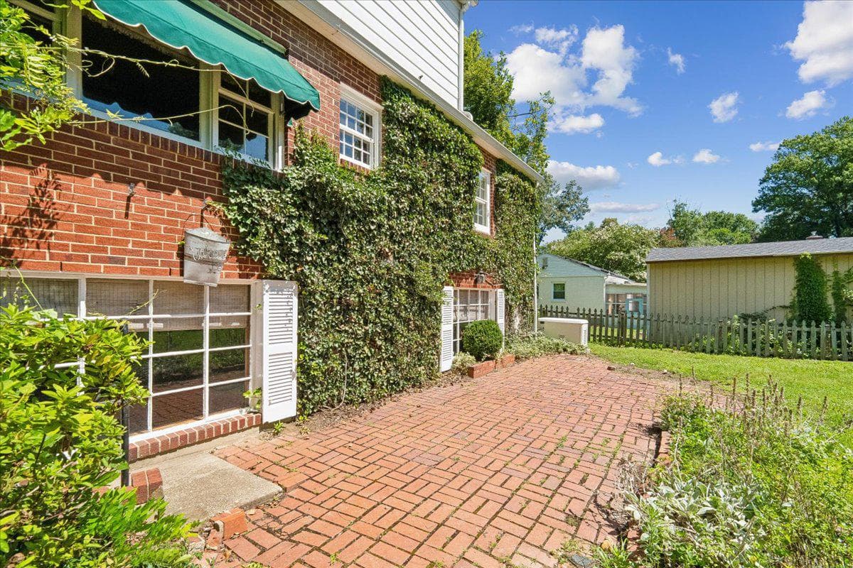 1011 W Nolcrest Drive photo 63