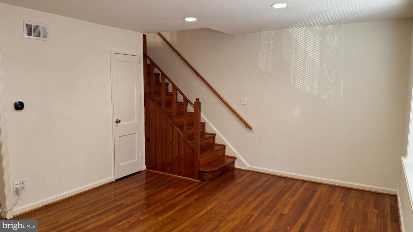 3204 Henderson Avenue photo 9