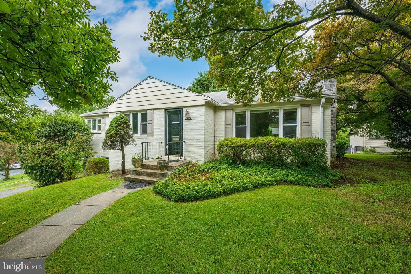 8404 Farrell Drive photo 1