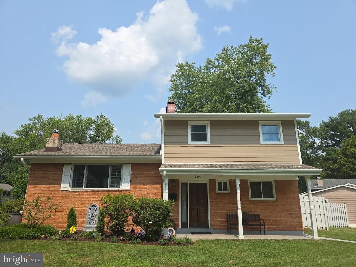 919 Playford Lane photo 1