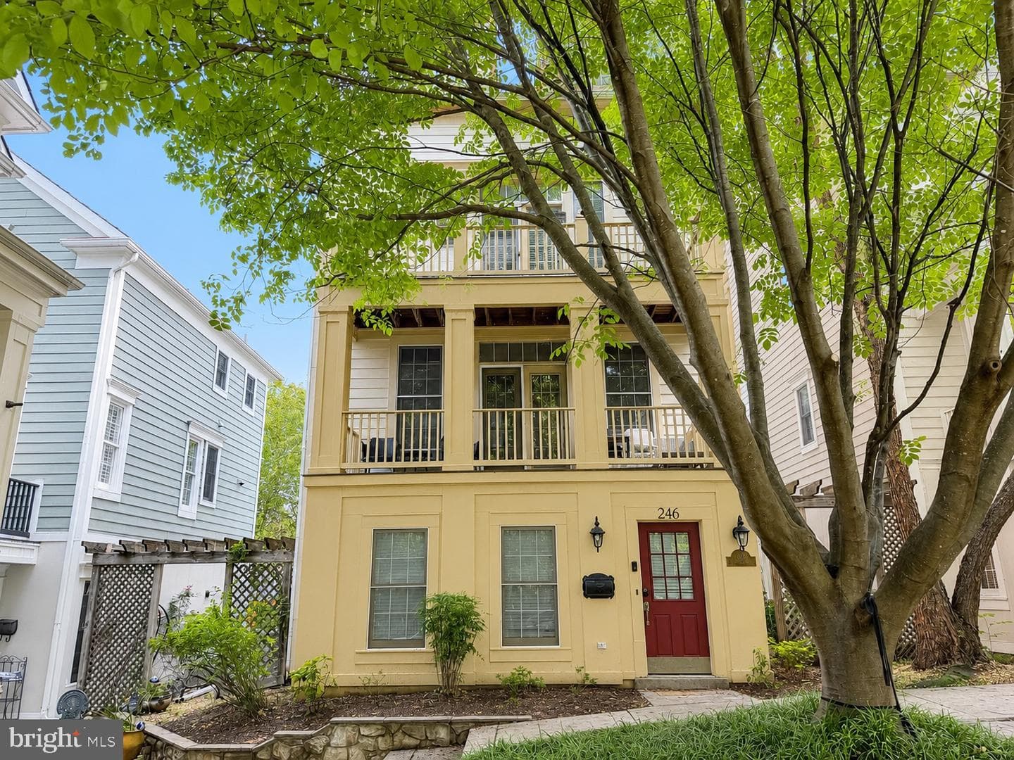 246 Hart Mews photo 1